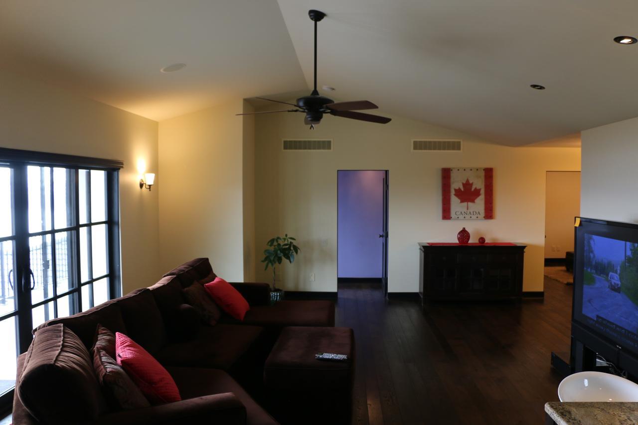 Mission Hill Lake View Villa West Kelowna Exterior foto