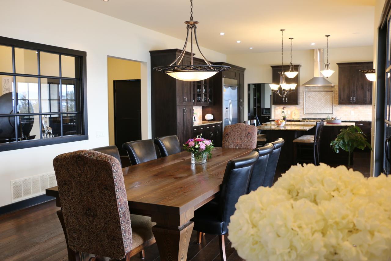 Mission Hill Lake View Villa West Kelowna Exterior foto